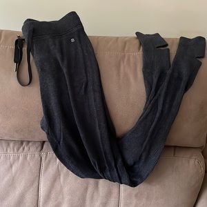 Lululemon Athletica Sweet Savasana Cashmere Mix Sweater Heather Pants